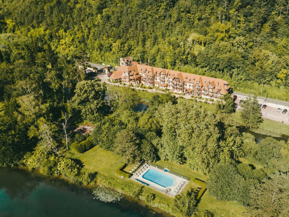 Club Wyndham Normandy Aparthotel Connelles Exterior foto