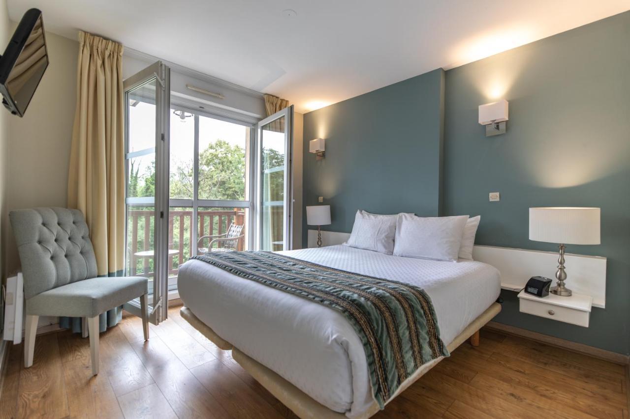 Club Wyndham Normandy Aparthotel Connelles Exterior foto
